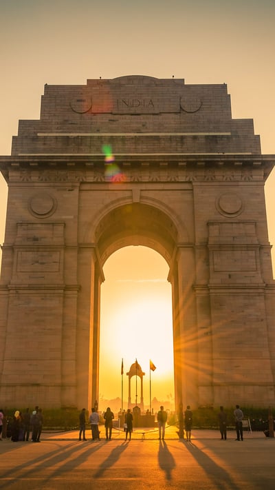 India gate war memorial designed by Sir Edwin Lutyens in New Delhi, India. (© Amit kg/Shutterstock) mobile wallpaper