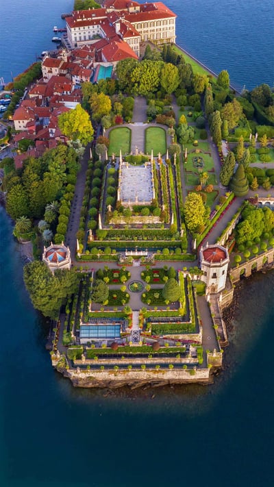Isola Bella, Lake Maggiore, Piedmont, Italy (© Massimo Ripani/eStock Photo) mobile wallpaper