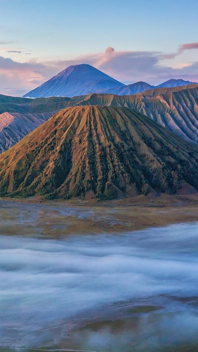 Mont Bromo, dans l’est de Java, Indonésie (© Bento Fotography/Getty Images) mobile wallpaper