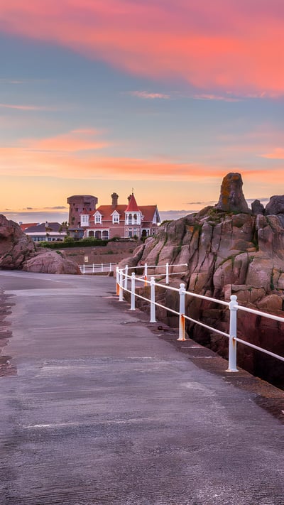 La Rocque Harbour, St. Clement, Island of Jersey (© Reinhard Schmid/Huber/eStock Photo) mobile wallpaper
