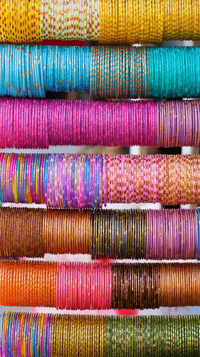 Colourful bangles in a market, Andhra Pradesh (© Tim Gainey/Alamy Stock Photo) mobile wallpaper