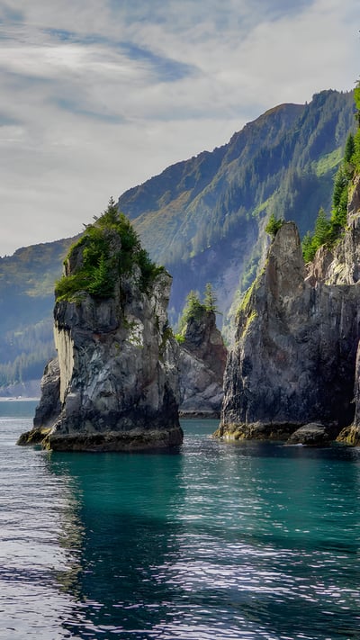 Spire Cove in Kenai Fjords National Park, Seward, Alaska (© Wander Photography/Getty Images) mobile wallpaper