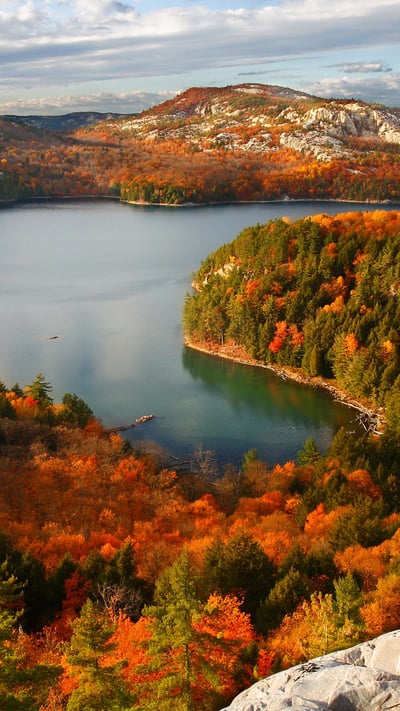 Autumn in Killarney Provincial Park, Ont. (© Jeffery D. Walters/Getty Images) mobile wallpaper