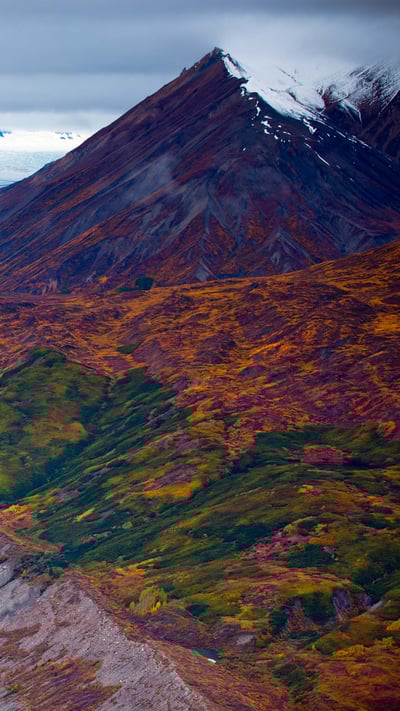 Mount Logan in Kluane National Park and Reserve, Yukon, Canada (© A. Michael Brown/Shutterstock) mobile wallpaper