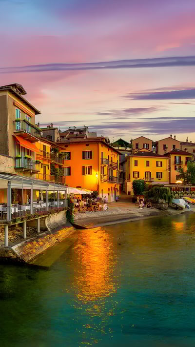 Varenna on Lake Como, Italy (© Givaga/Getty Images) mobile wallpaper
