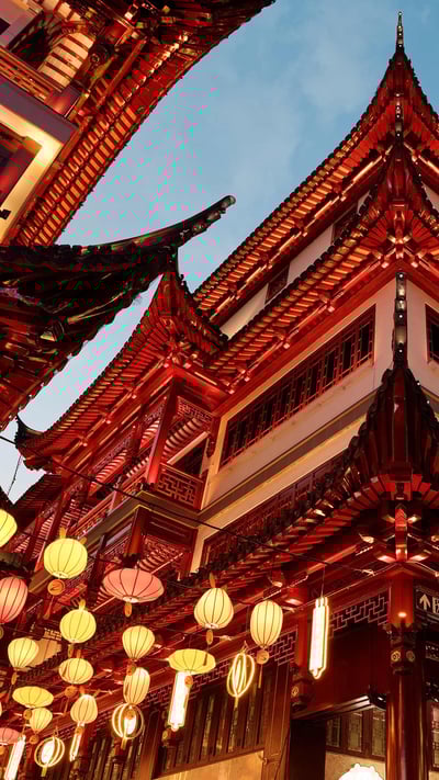 上海豫园的灯会,元宵节,上海市,中国 (© atiger/Shutterstock) mobile wallpaper