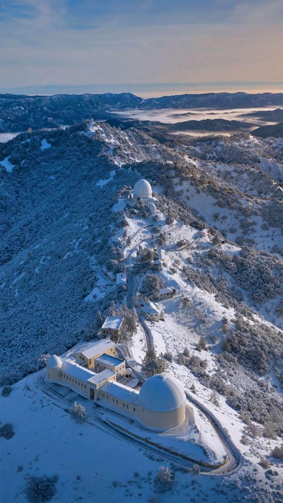 The Lick Observatory on Mount Hamilton, near San Jose, California (© Jeffrey Lewis/Tandem Stills + Motion) mobile wallpaper