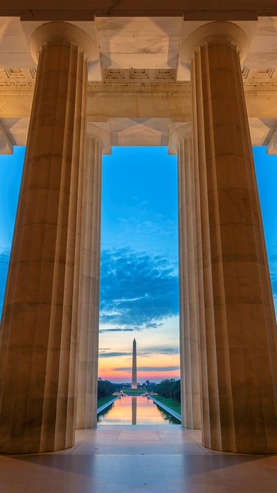 The Washington Monument seen from the Lincoln Memorial, Washington, DC (© lucky-photographer/Alamy) mobile wallpaper