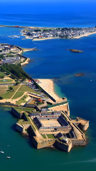 Citadelle de Port Louis, Lorient, Morbihan, France (© Philippe TURPIN/Getty Images) mobile wallpaper