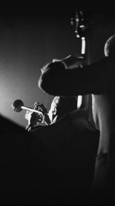 Louis Armstrong performs with bandmates in Vienna, Austria, on February 22, 1959 (© Franz Hubmann/Getty Images) mobile wallpaper