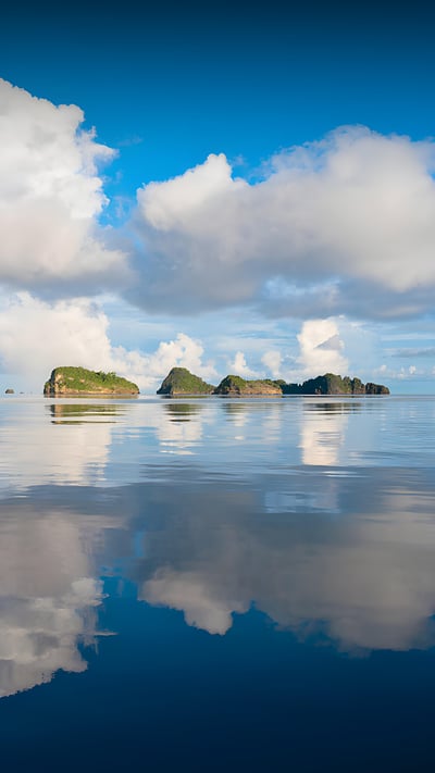 Misool, Raja Ampat Islands, Indonesia (© Giordano Cipriani/Getty Images) mobile wallpaper
