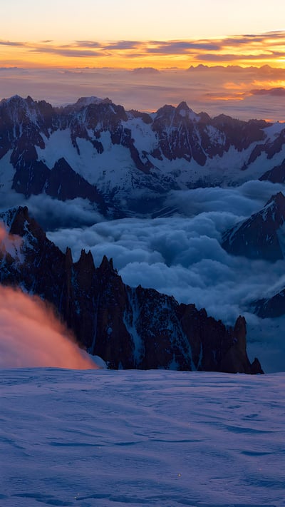 Mont Blanc in Chamonix, France (© Simon Schöpf/Getty Images) mobile wallpaper