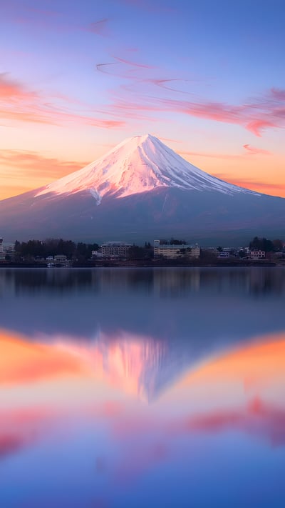 Mount Fuji at sunrise, Lake Kawaguchi, Japan (© Twenty47studio/Getty Images) mobile wallpaper