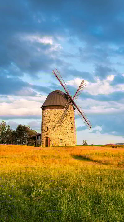 Warnstedter Mühle im Sonnenuntergang, Thale, Harz, Sachsen-Anhalt (© Andreas Vitting/eStock Photo) mobile wallpaper