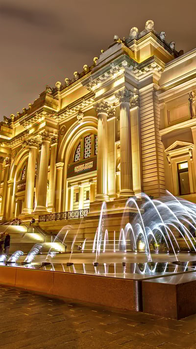 The Metropolitan Museum of Art in New York City (© Susanne Pommer/Shutterstock) mobile wallpaper