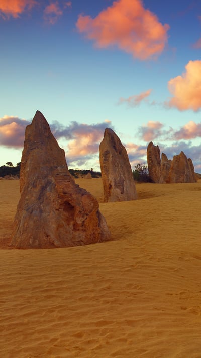 The Pinnacles at Nambung National Park, Western Australia (© Frank Krahmer/Getty Images Plus) mobile wallpaper
