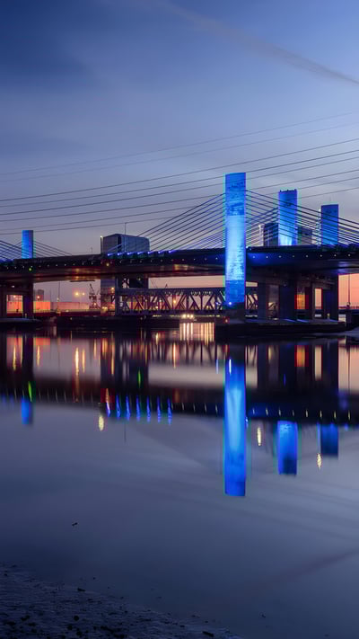 Pearl Harbor Memorial Bridge, New Haven, Connecticut (© Enzo Figueres/Getty Images) mobile wallpaper