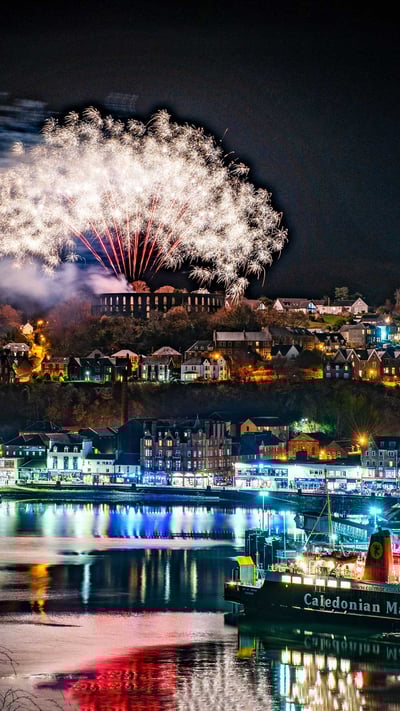 Fireworks at the end of the winter festival in Oban, Argyll and Bute (© Nick Edgington/Bav Media/Shutterstock) mobile wallpaper