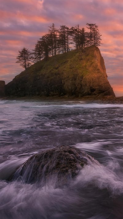The shoreline of Olympic Coast National Marine Sanctuary, Washington state (© Chris Moore/Tandem Stills + Motion) mobile wallpaper