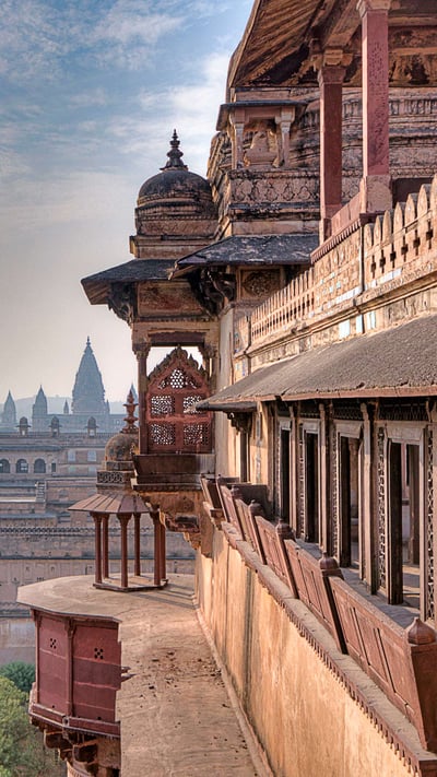 Jahangir Mahal inside the Orchha Fort complex, Orchha, Madhya Pradesh (© Mukul Banerjee Photography/Getty Images) mobile wallpaper