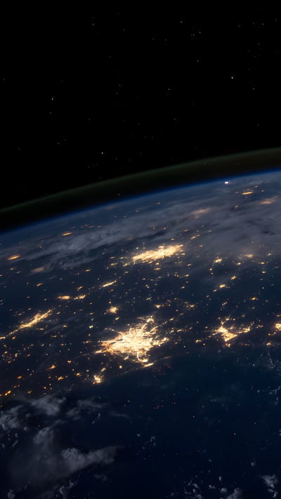 Nighttime view of the Gulf Coast states from 225 miles above Earth (© Stocktrek Images/Getty Images) mobile wallpaper