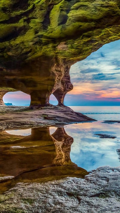 Cavern in Pictured Rocks National Lakeshore on Lake Superior, Michigan (© Kenneth Keifer/Getty Images) mobile wallpaper