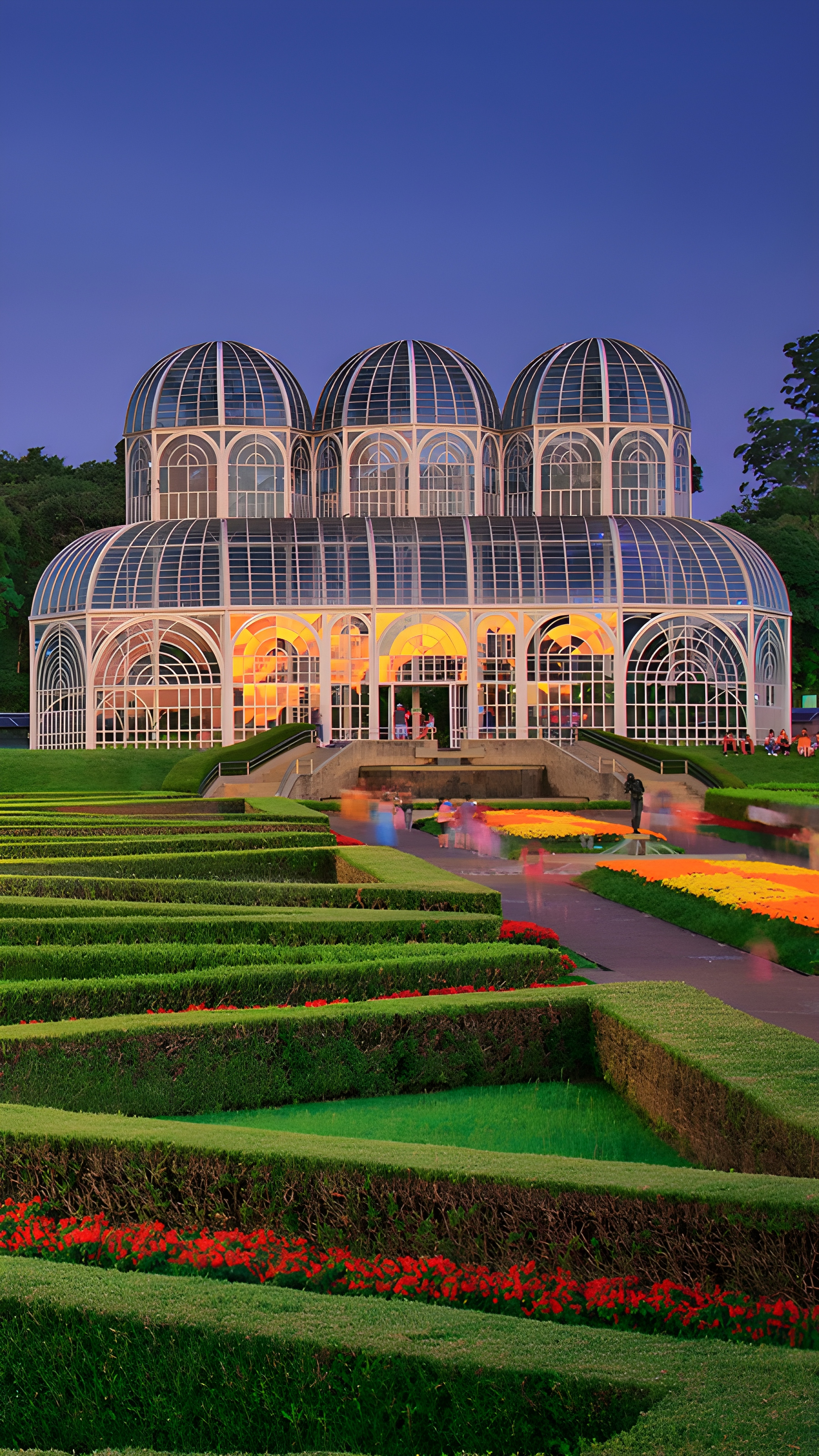 Atardecer no Jardim Botânico de Curitiba, Paraná (© advjmneto/Getty Images) mobile wallpaper