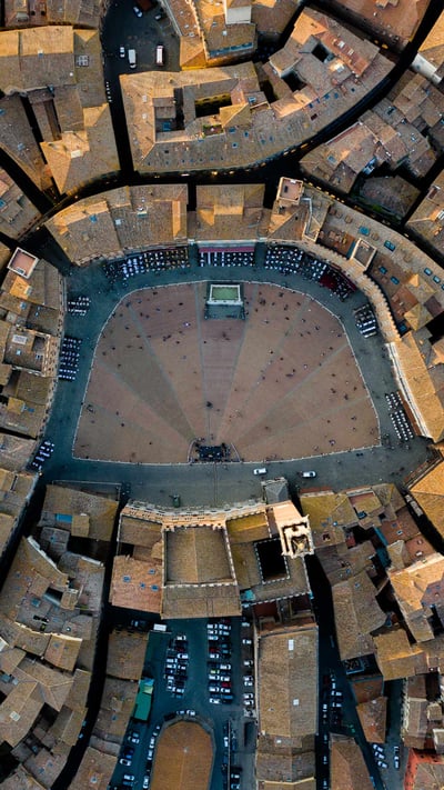 Piazza del Campo, Siena, Toscana (© Aerial_Views/E+/Getty Images) mobile wallpaper