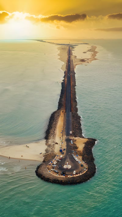 Dhanushkodi, Rameshwaram harbour, Pamban bridge and near by areas (© gulfu photography/Getty Images) mobile wallpaper