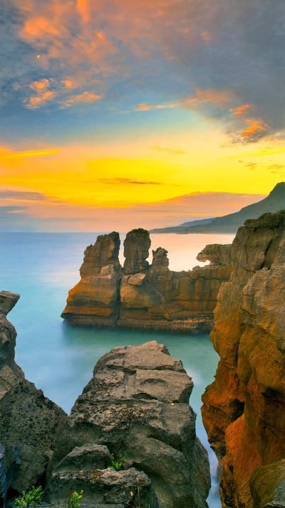 The Tasman Sea from Punakaiki on South Island, New Zealand (© Maurizio Rellini/Sime/eStock Photo) mobile wallpaper
