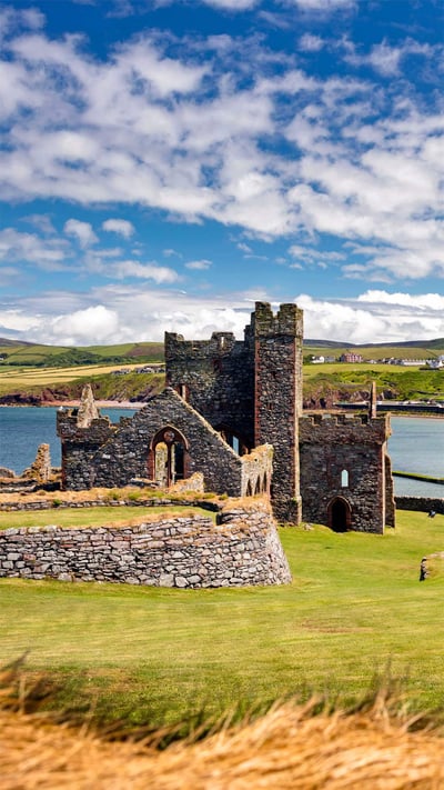 Peel Castle on St Patrick’s Isle, Isle of Man (© Massimo Ripani/SIME/eStock Photo) mobile wallpaper