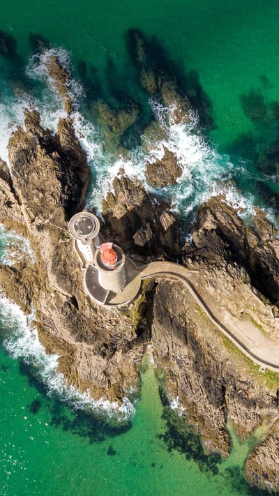 Petit Minou Lighthouse in the roadstead of Brest, Finistère, France (© Mathieu Rivrin/Getty Images) mobile wallpaper