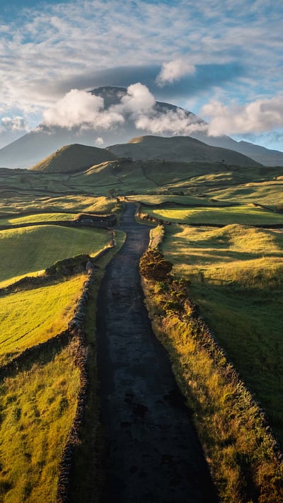 Road to Mount Pico, Portugal (© Marco Bottigelli/Getty Images) mobile wallpaper