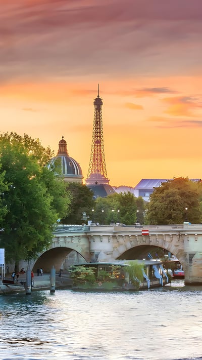 Pont Neuf over the Seine, Paris, France (© f11photo/Getty Images) mobile wallpaper