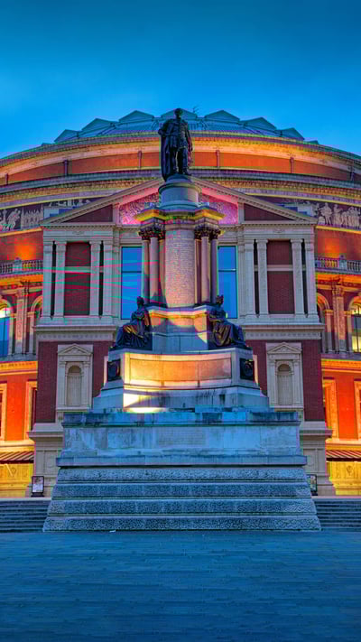 Royal Albert Hall at night, South Kensington, London. (© Sharrocks/Getty Images) mobile wallpaper