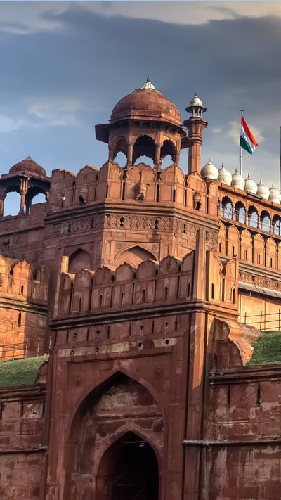 National flag hoisted at Red Fort in New Delhi, India (© Roop_Dey/Shutterstock) mobile wallpaper
