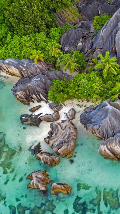 Rocks on Anse Source d'Argent beach, La Digue Island, Seychelles (© Roland Gerth/eStock Photo) mobile wallpaper