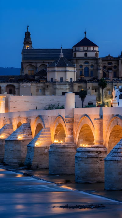 Roman bridge, Córdoba, Spain (© Jeremy Woodhouse/Getty Images) mobile wallpaper
