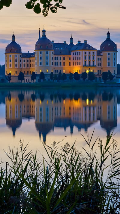 Schloss Moritzburg bei Dresden, Sachsen (© Hans-Peter Szyszka/Huber/eStock Photo) mobile wallpaper