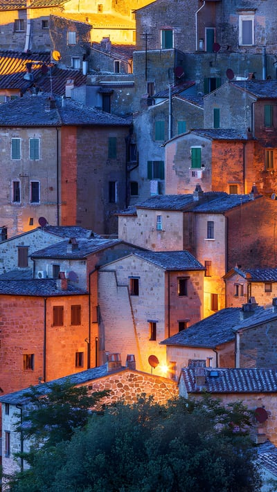 Sorano, Tuscany, Italy (© Luigi Vaccarella/eStock Photo) mobile wallpaper