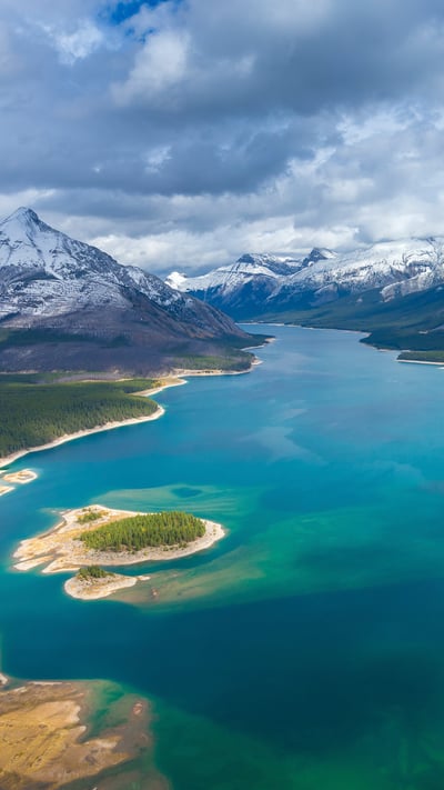 Aerial view of Spray Lakes Reservoir, Mount Assiniboine Provincial Park, Alta. (© Spondylolithesis/Getty Images) mobile wallpaper