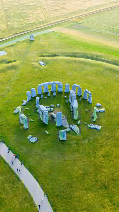 Stonehenge, Wiltshire, England (© Gavin Hellier/robertharding/Subjects/Getty Images) mobile wallpaper