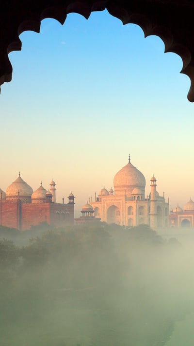 Early morning view of Taj Mahal in Agra, India (© Adrian Pope/Getty Images) mobile wallpaper