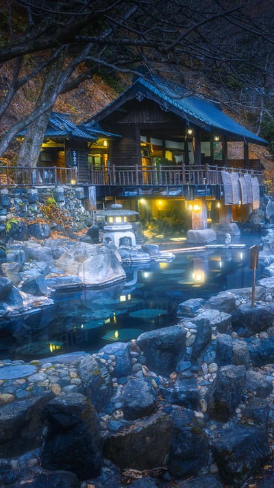 宝川温泉, 群馬 (© Marco Bottigelli/Moment/Getty images) mobile wallpaper