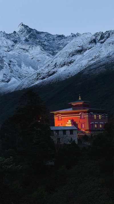 Tengboche Monastery in the Himalayan Mountains, Nepal (© Kyle Hammons/Tandem Stills + Motion) mobile wallpaper