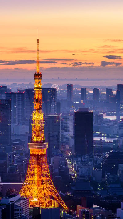 Tokyo Tower in Minato City, Tokyo, Japan (© Yukinori Hasumi/Getty Images) mobile wallpaper