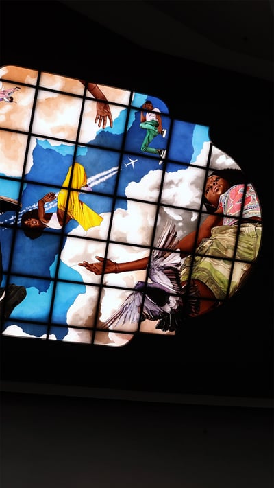 'Go' by Kehinde Wiley, displayed inside Moynihan Train Hall at New York City's Penn Station (© Spencer Platt/Getty Images) mobile wallpaper