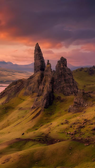 The Storr, a rock outcrop on the Isle of Skye, Scotland (© Juan Maria Coy Vergara/Getty Images) mobile wallpaper