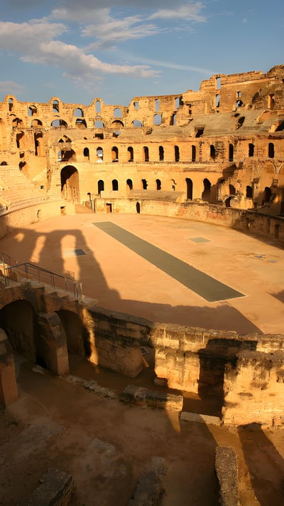 Amphitheatre of El Jem, Tunisia (© Westend61/Getty Images) mobile wallpaper