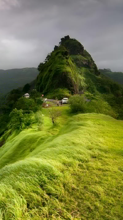 Lush green landscape of Varandha Ghat,Bhor,Maharashtra, India. (© AmitRane1975/Getty Images) mobile wallpaper